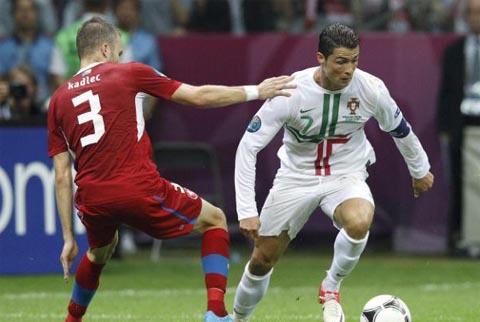 فيديو.. رونالدو يقود البرتغال إلى نصف النهائي على حساب تشيك