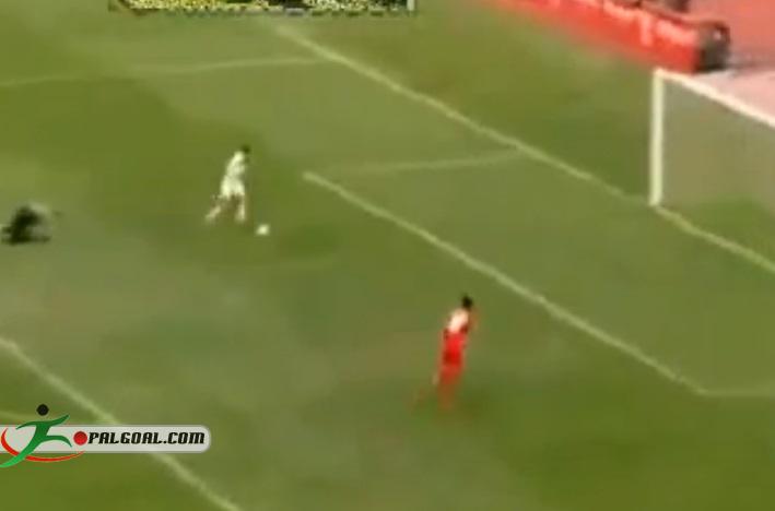 بالفيديو.. أغرب فرصة ضائعة فى تاريخ الكرة الجزائرية