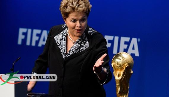 رئيسة البرازيل تنفي نيتها تأميم كرة القدم وتطلب تحديثها